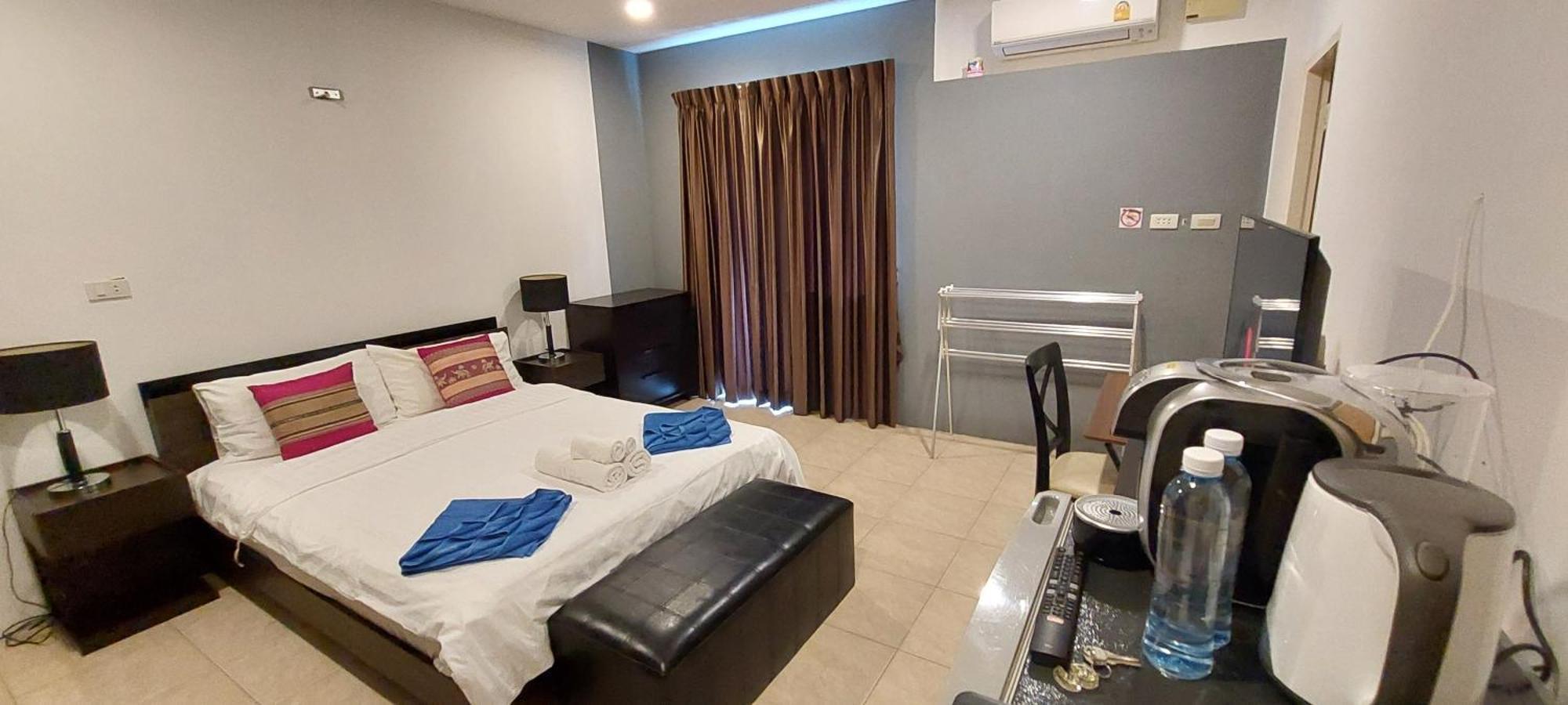 فندق كافي دي باريس Patong المظهر الخارجي الصورة