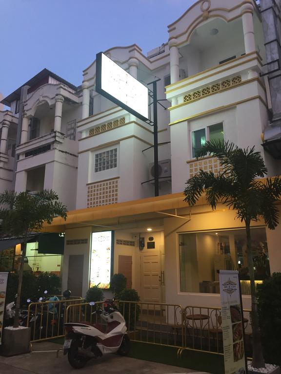 فندق كافي دي باريس Patong المظهر الخارجي الصورة