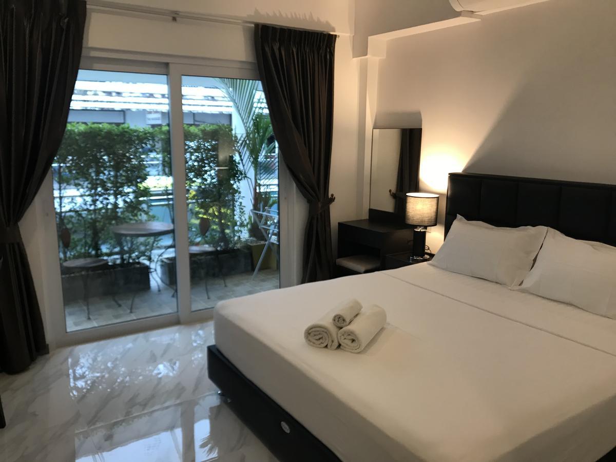 فندق كافي دي باريس Patong المظهر الخارجي الصورة